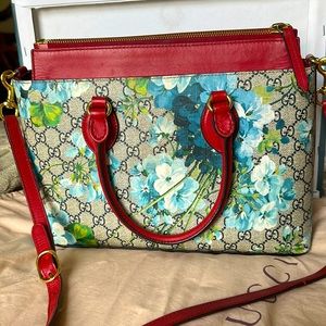 COPY - Authenticated Gucci Supreme Blooms Medium Tote Gucci Bag Used Color: Red…